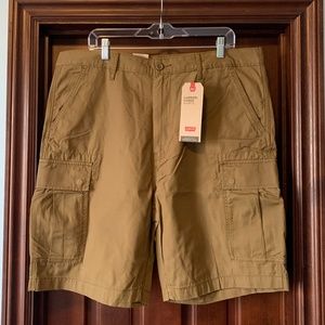 New w/Tags! LEVI'S CARRIER CARGO 9.5" MEN'S SHORTS, Brown, SIZE 38